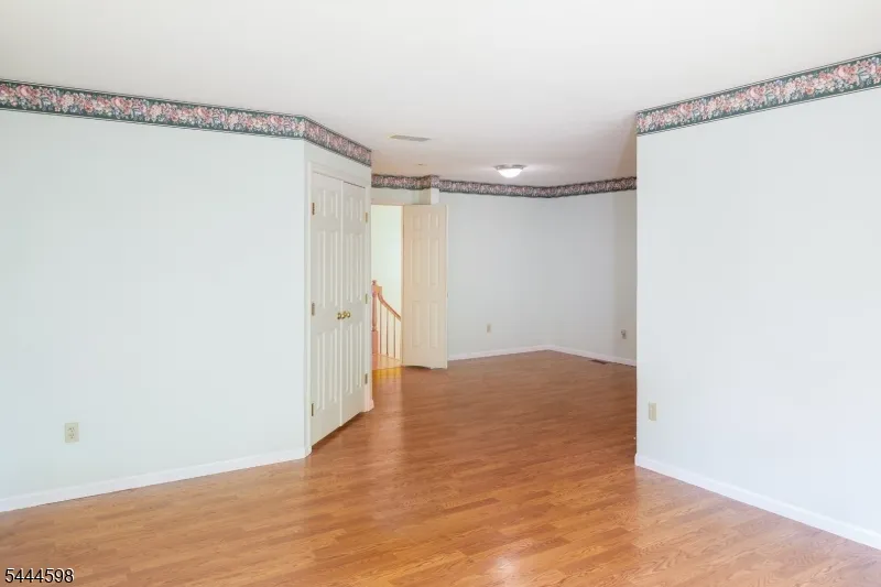 53 Castleton Rd Montgomery, NJ 08540
