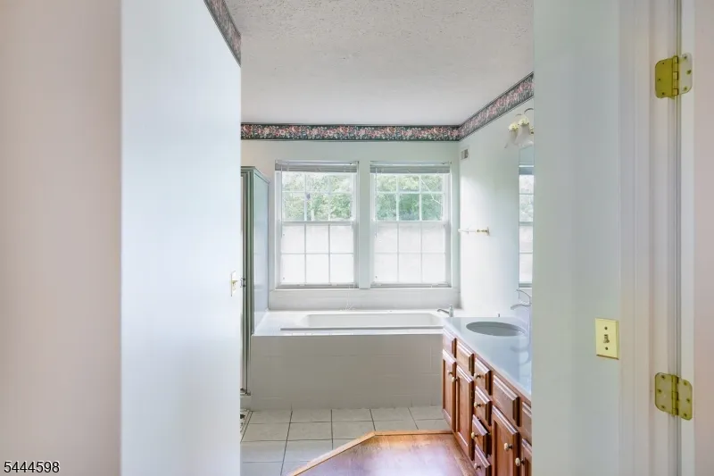 53 Castleton Rd Montgomery, NJ 08540
