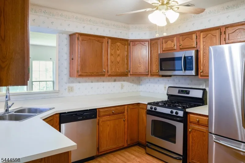 53 Castleton Rd Montgomery, NJ 08540