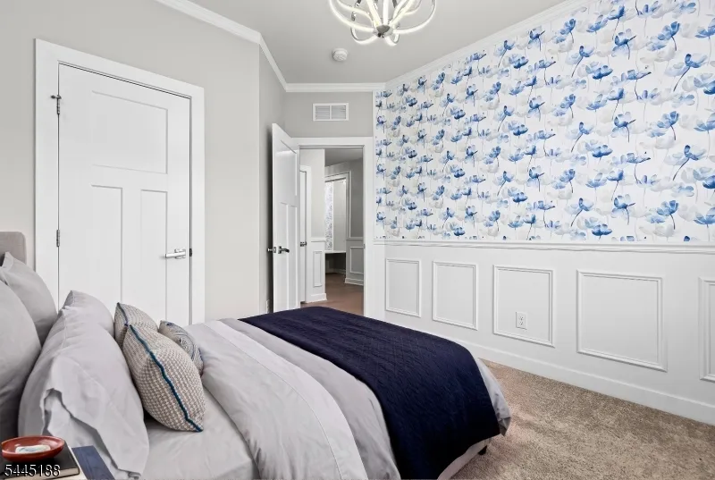 18 Mountain View Ln Mansfield, NJ 07865