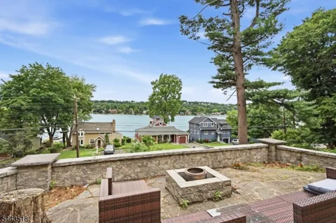255 E Shore Trl