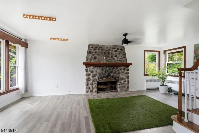 255 E Shore Trl Sparta, NJ 07871