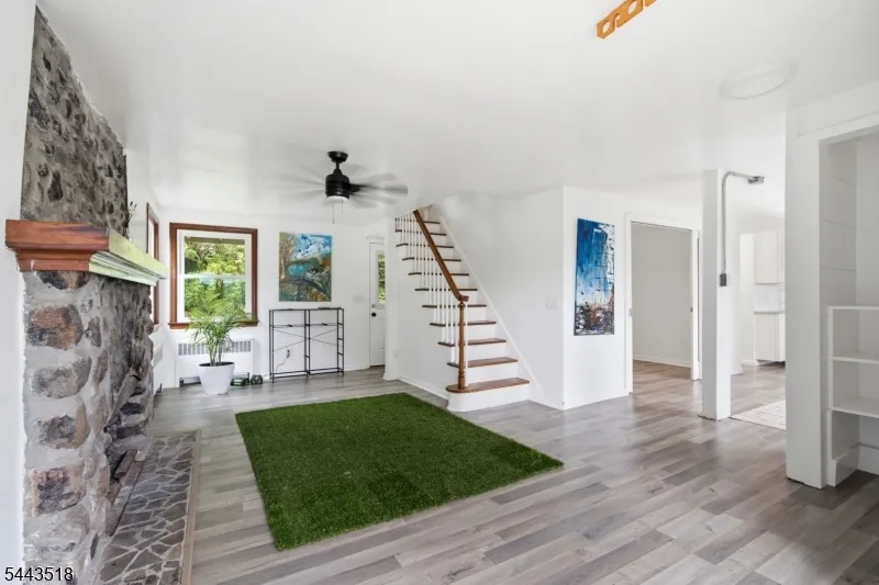 255 E Shore Trl Sparta, NJ 07871
