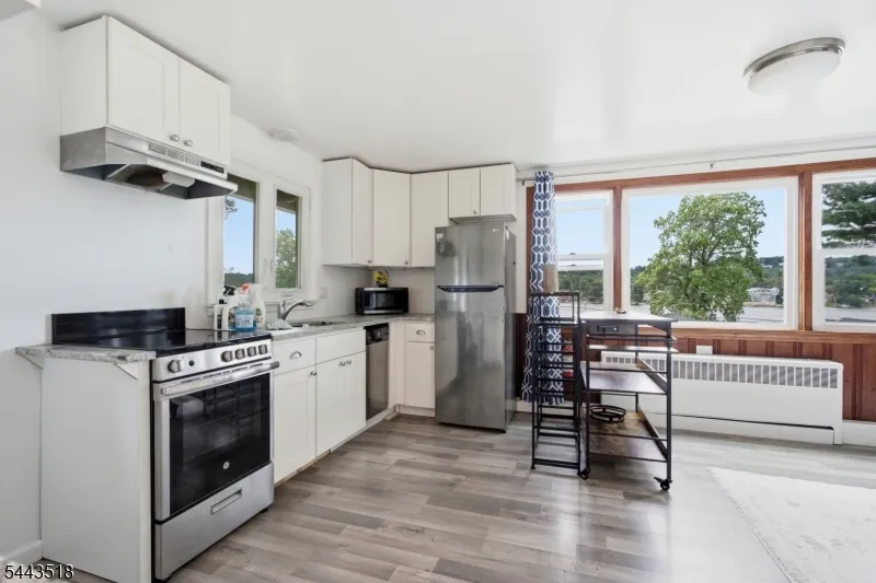 255 E Shore Trl Sparta, NJ 07871