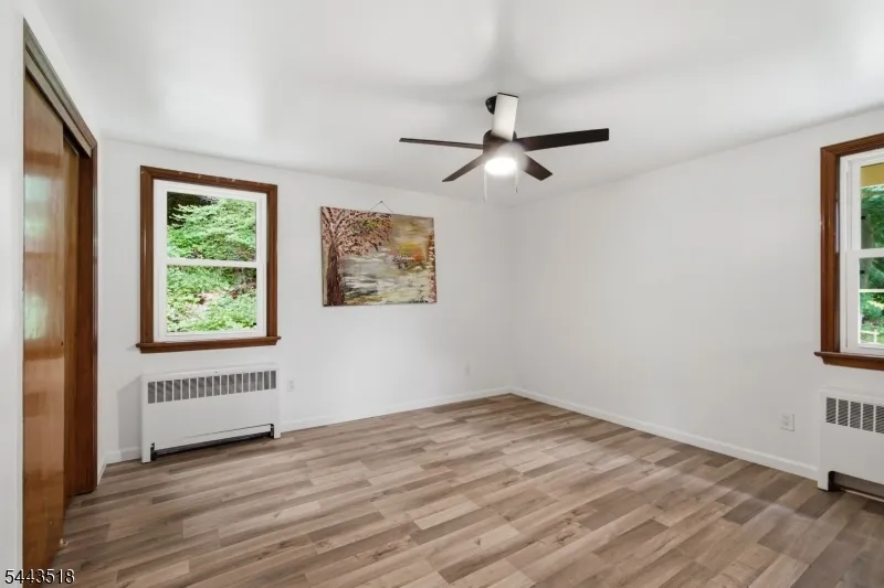 255 E Shore Trl Sparta, NJ 07871