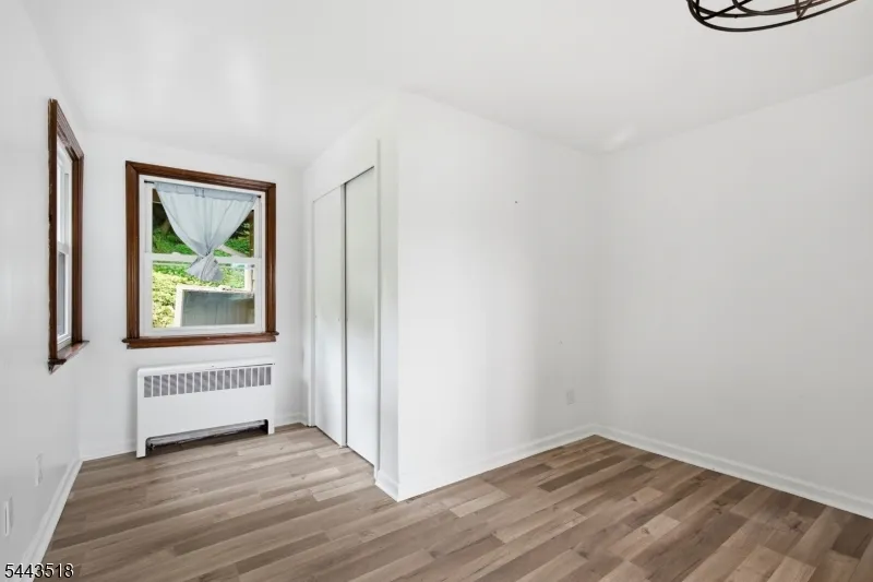 255 E Shore Trl Sparta, NJ 07871