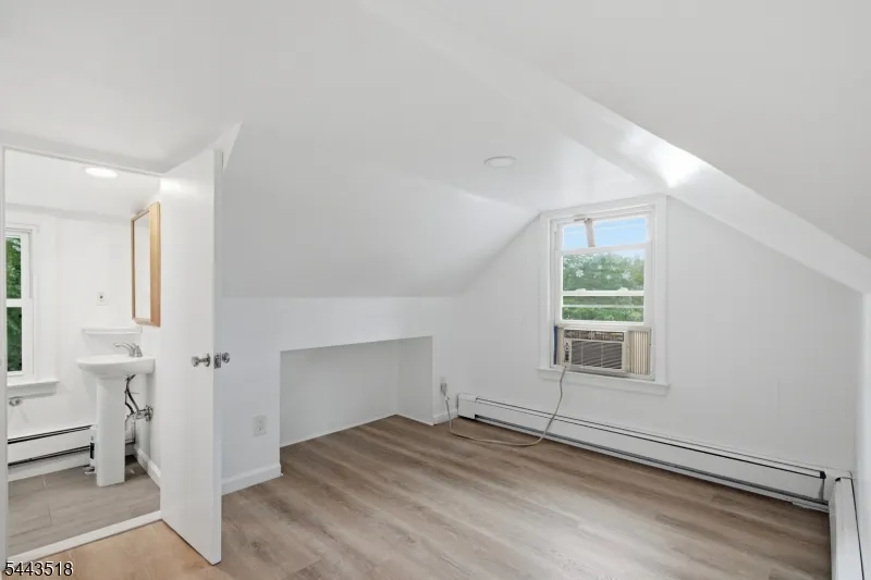 255 E Shore Trl Sparta, NJ 07871