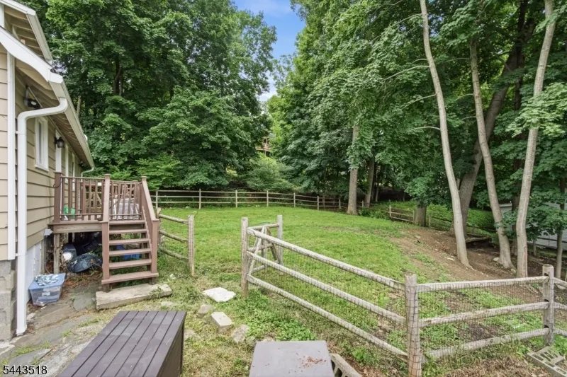 255 E Shore Trl Sparta, NJ 07871