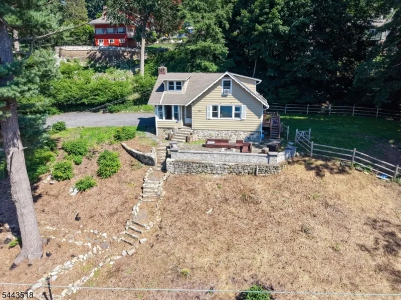 255 E Shore Trl Sparta, NJ 07871