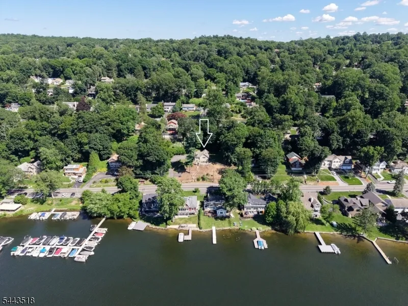 255 E Shore Trl Sparta, NJ 07871