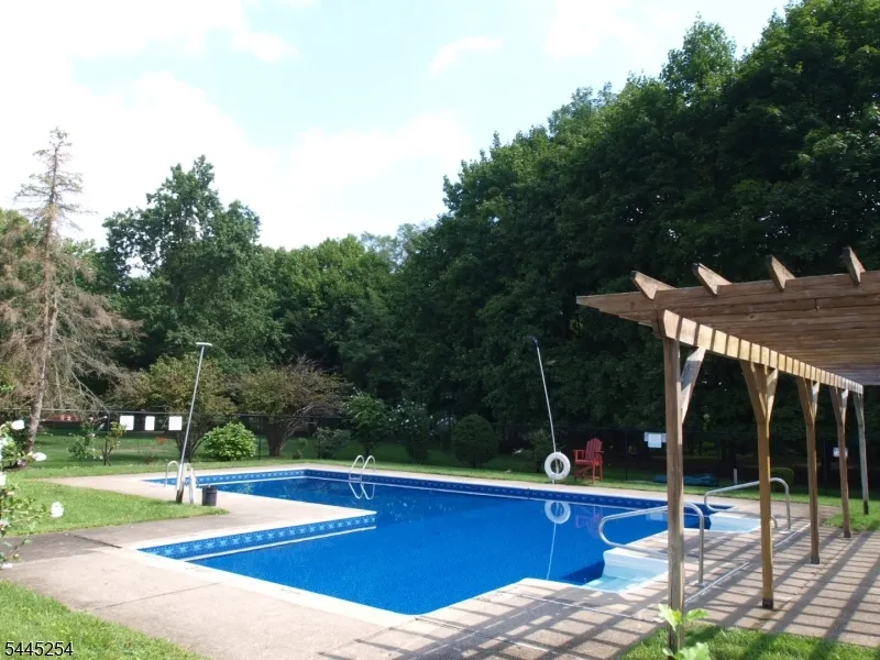 520 Turnpike C221 #221 Unit 221 Pequannock, NJ 07444