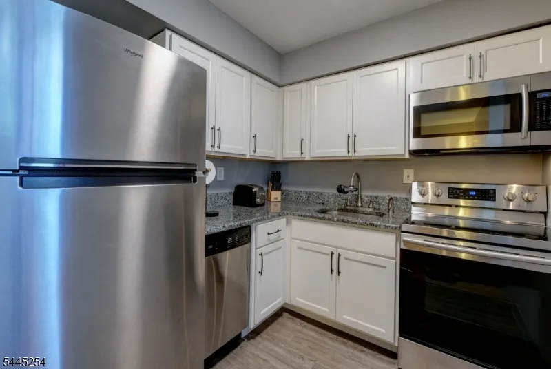 520 Turnpike C221 #221 Unit 221 Pequannock, NJ 07444