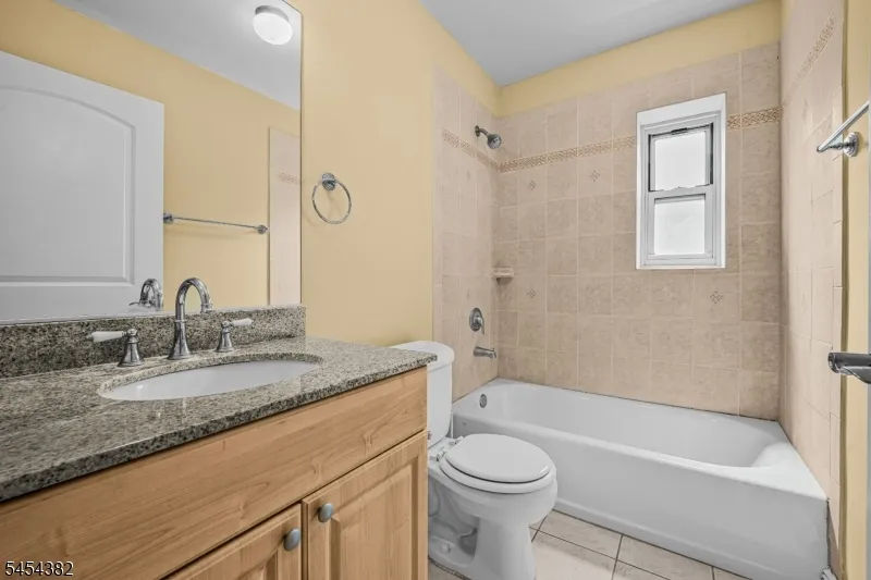 70 S Munn Ave #808 Unit 808 East Orange City, NJ 07018
