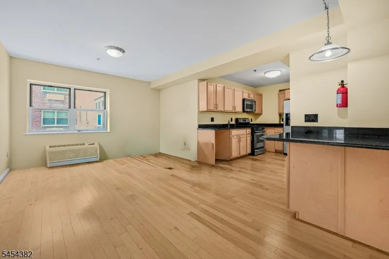70 S Munn Ave #808 Unit 808 East Orange City, NJ 07018