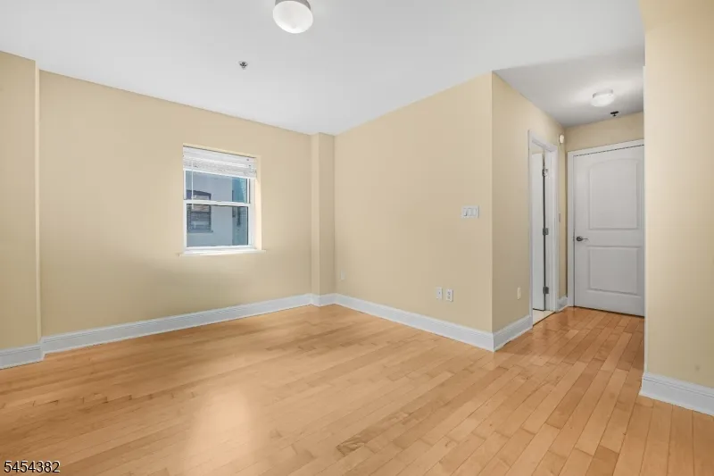 70 S Munn Ave #808 Unit 808 East Orange City, NJ 07018