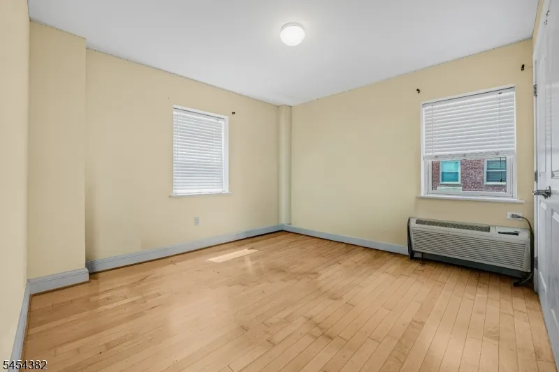 70 S Munn Ave #808 Unit 808 East Orange City, NJ 07018
