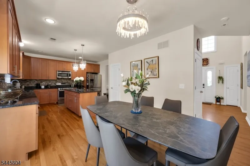 6 Jacob Way Lopatcong, NJ 08865