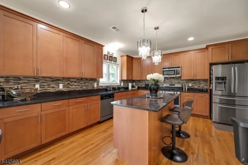6 Jacob Way Lopatcong, NJ 08865