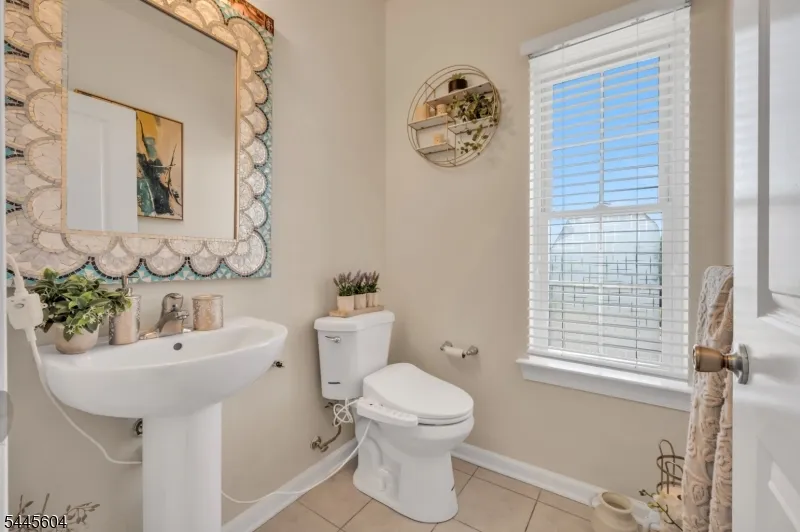 6 Jacob Way Lopatcong, NJ 08865