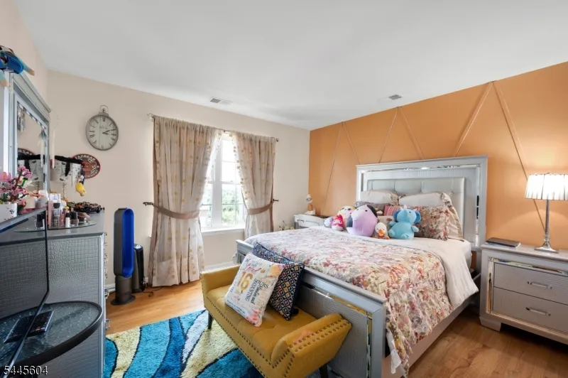 6 Jacob Way Lopatcong, NJ 08865