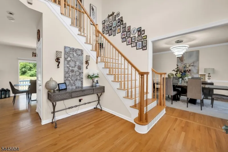 6 Jacob Way Lopatcong, NJ 08865