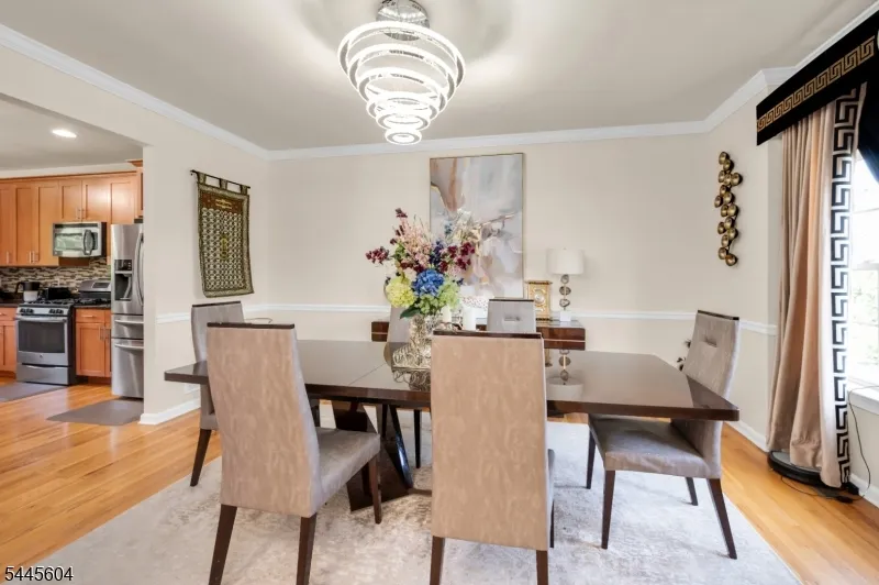 6 Jacob Way Lopatcong, NJ 08865