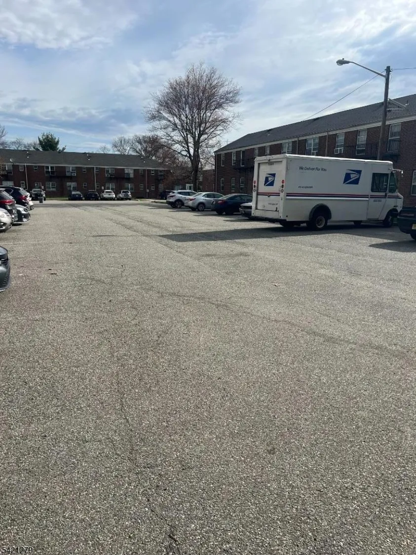 935 Broad St #35B Unit 35B Bloomfield, NJ 07003