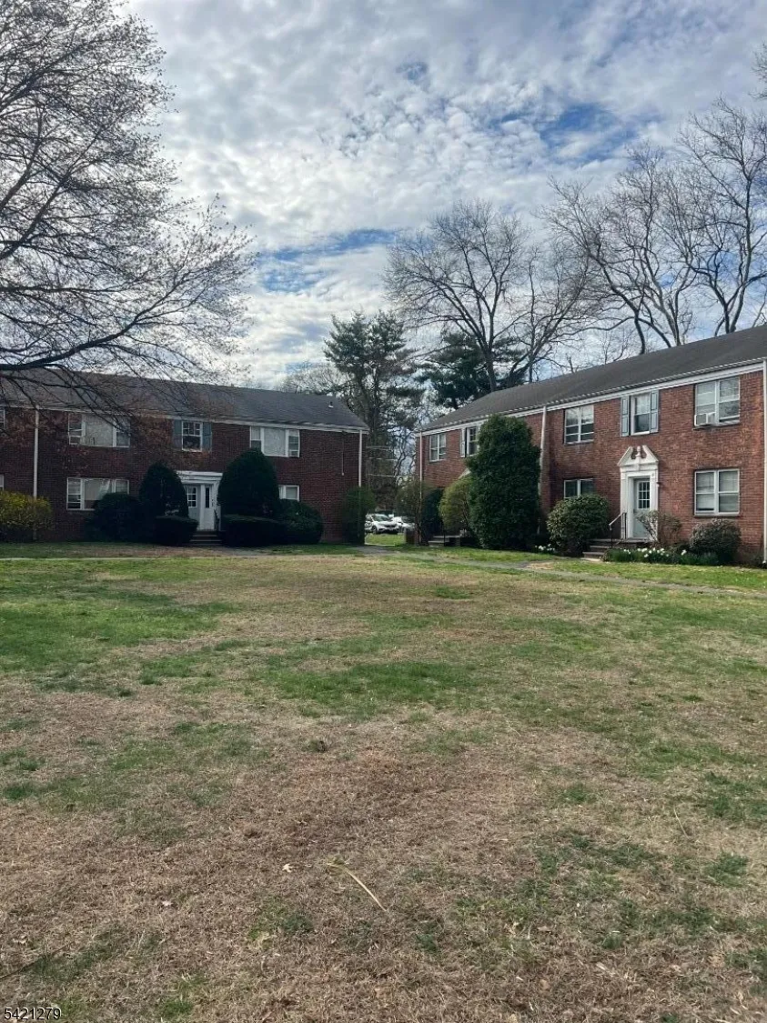 935 Broad St #35B Unit 35B Bloomfield, NJ 07003