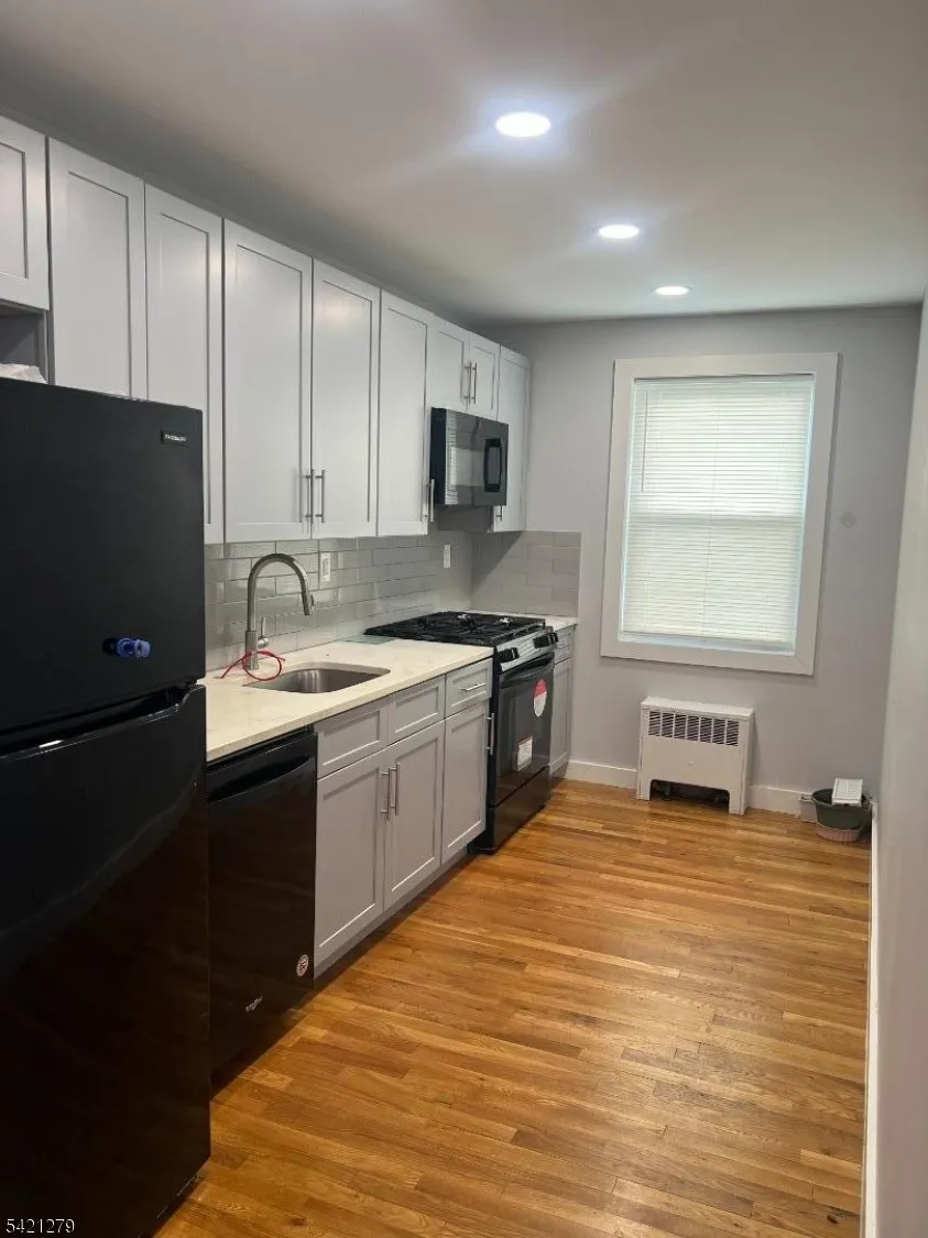 935 Broad St #35B Unit 35B Bloomfield, NJ 07003