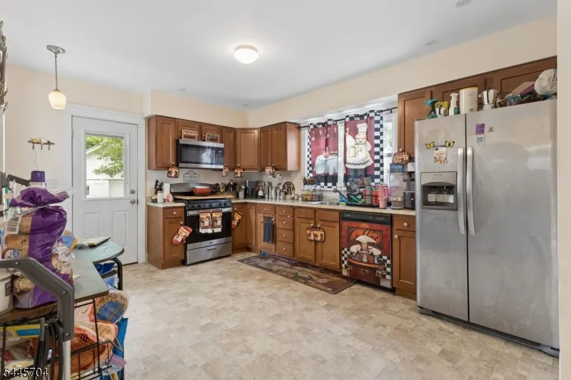 42 S State St Vineland City, NJ 08360