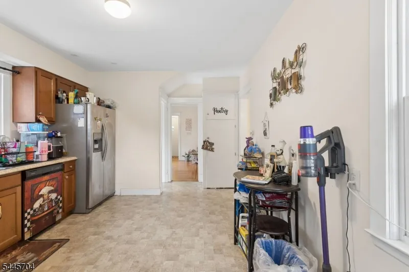 42 S State St Vineland City, NJ 08360