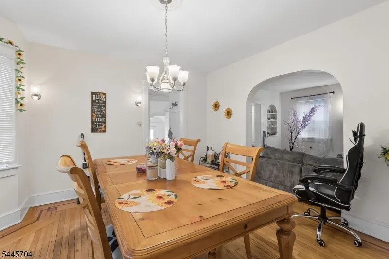 42 S State St Vineland City, NJ 08360