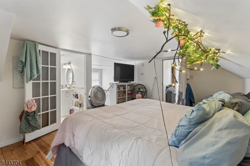 42 S State St Vineland City, NJ 08360