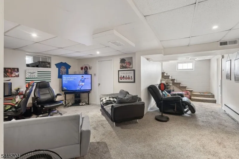 42 S State St Vineland City, NJ 08360