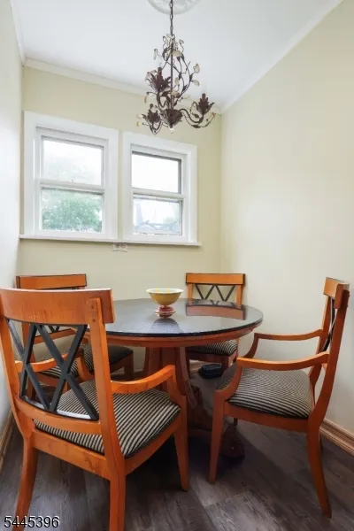 140 Valentine Pl Woodbridge, NJ 07095