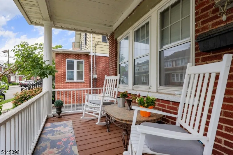 140 Valentine Pl Woodbridge, NJ 07095