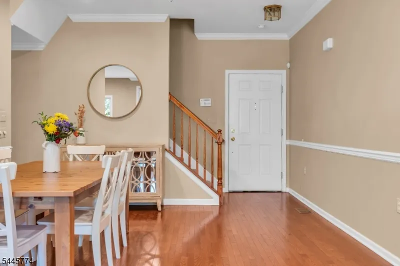 28 Forshee Cir Montvale, NJ 07645