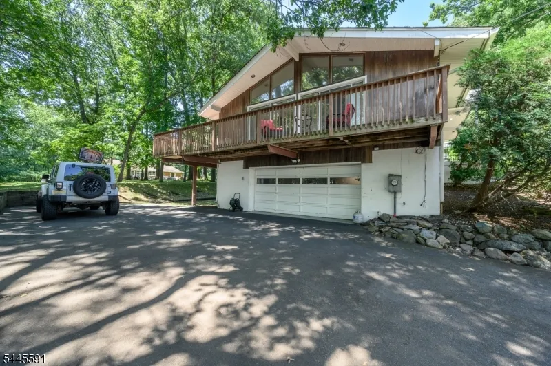 1 Lewis St Haledon, NJ 07508