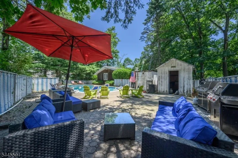 1 Lewis St Haledon, NJ 07508