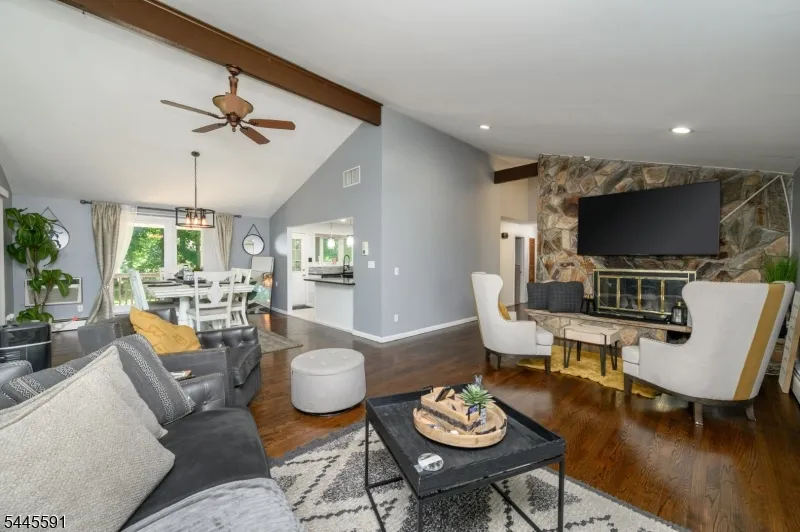 1 Lewis St Haledon, NJ 07508
