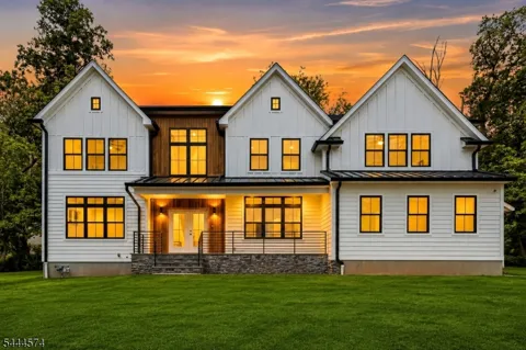 170 Johnston Drive Ext