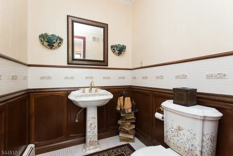 203 Rock Road W Green Brook, NJ 08812