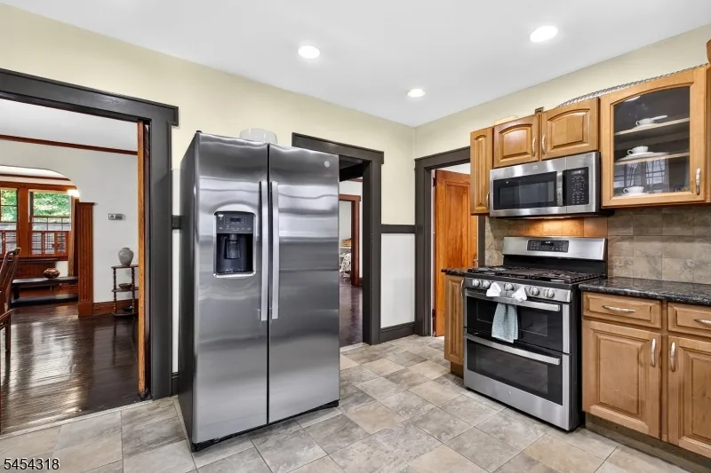 12 Lancaster Ave Maplewood, NJ 07040