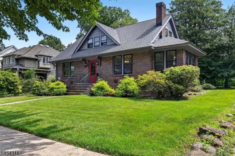 12 Lancaster Ave Maplewood, NJ 07040