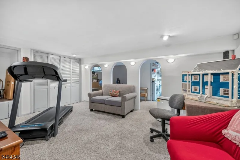108 Chestnut Ter Rockaway, NJ 07866