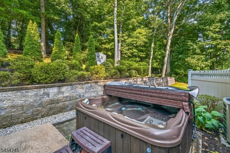 108 Chestnut Ter Rockaway, NJ 07866
