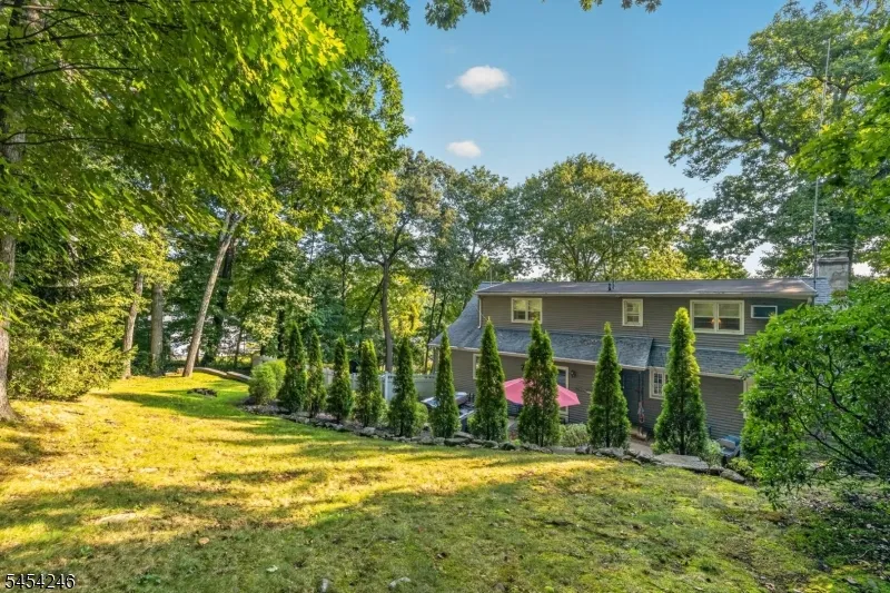 108 Chestnut Ter Rockaway, NJ 07866