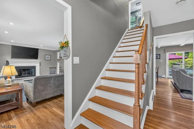 108 Chestnut Ter Rockaway, NJ 07866