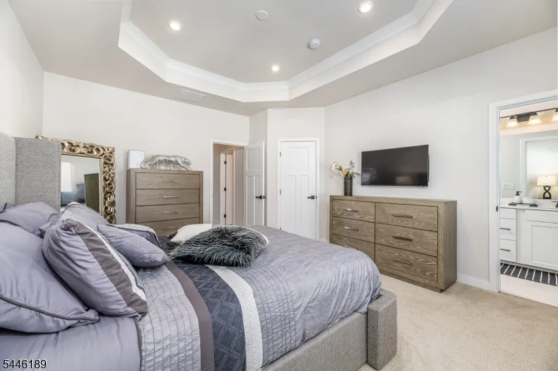 6 Saw Mill Cir Hackettstown Town, NJ 07840