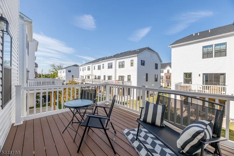 6 Saw Mill Cir Hackettstown Town, NJ 07840